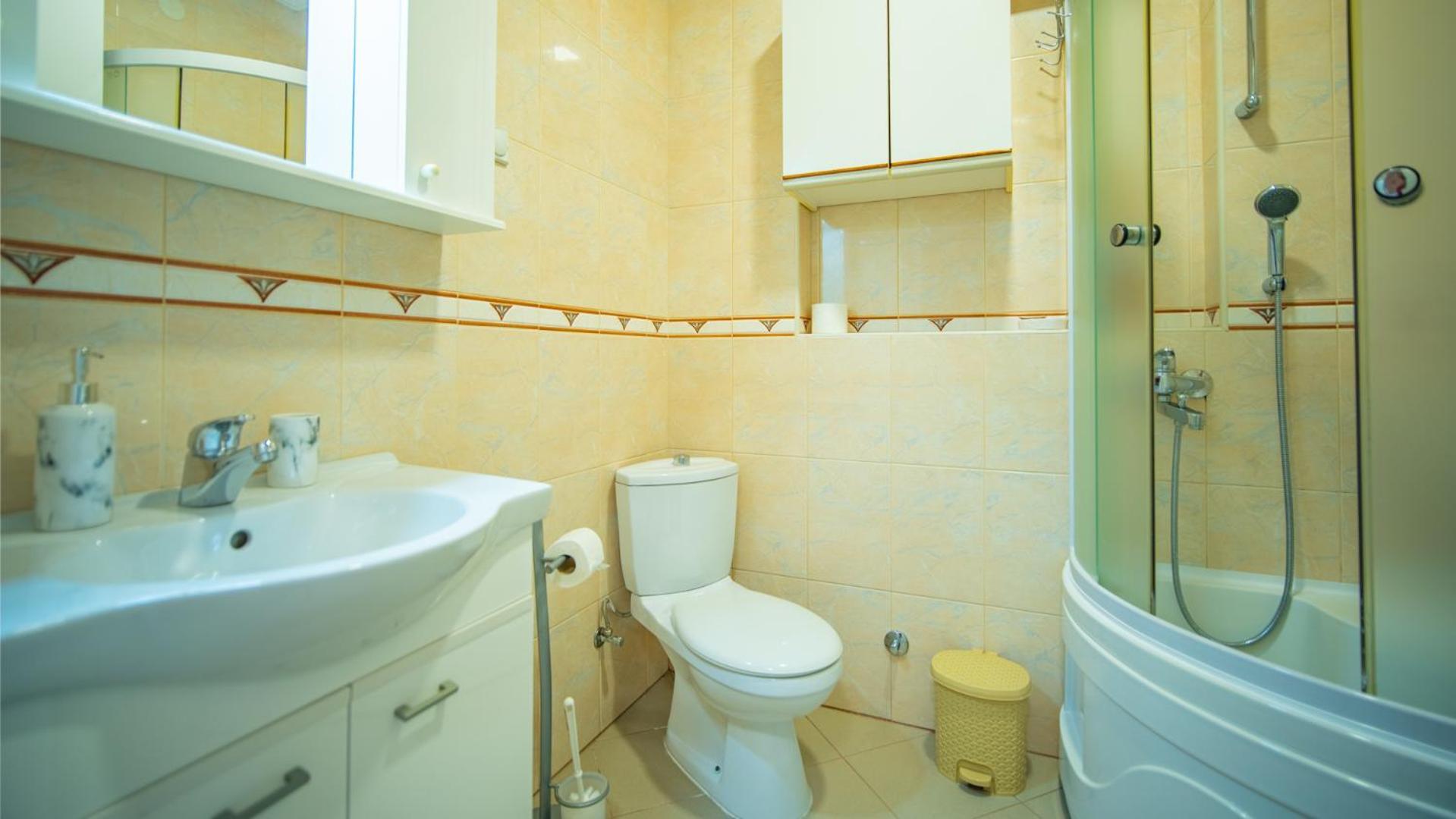 Apartmani Ana Tivat Exteriör bild