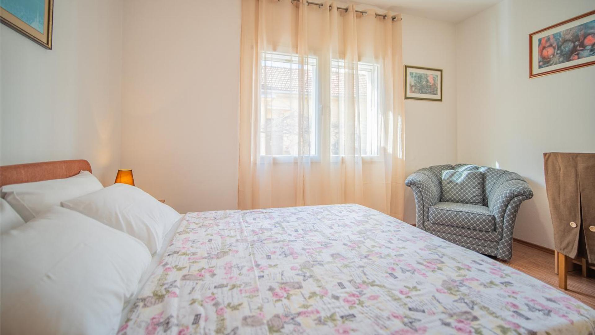 Apartmani Ana Tivat Exteriör bild