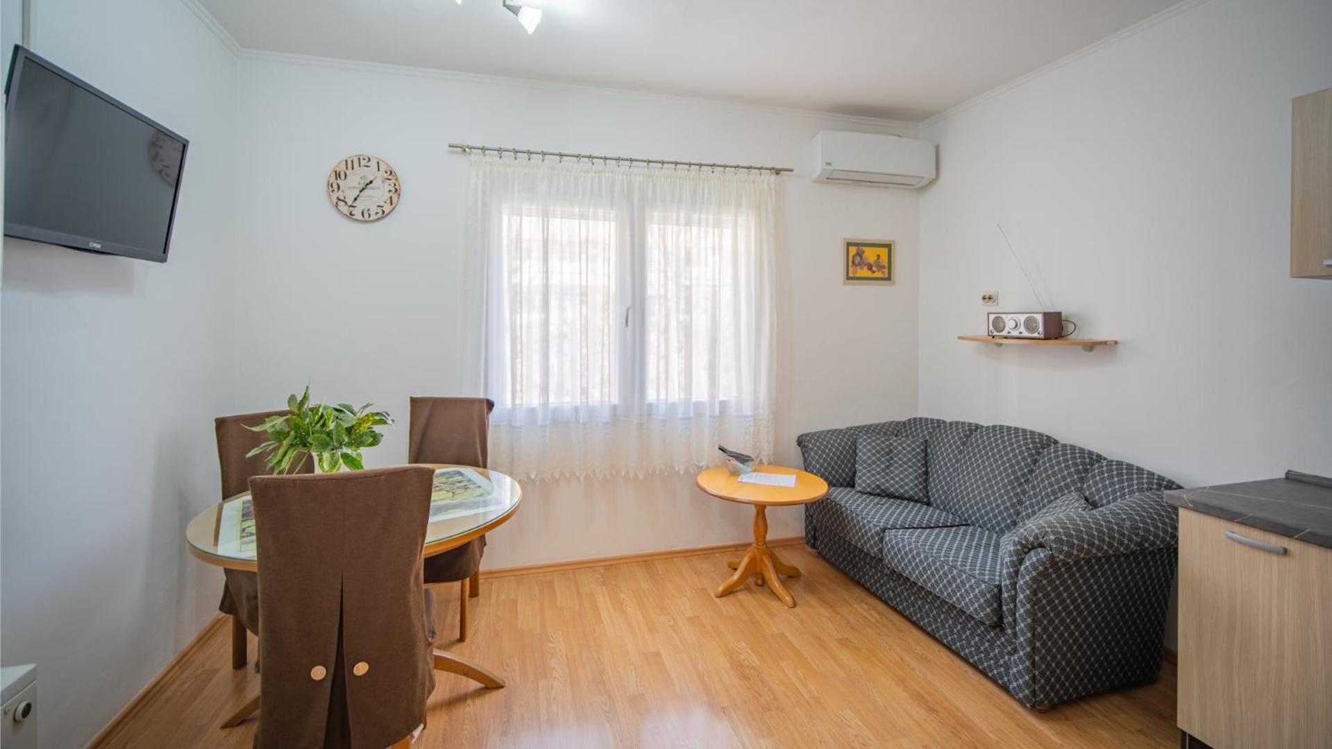 Apartmani Ana Tivat Exteriör bild