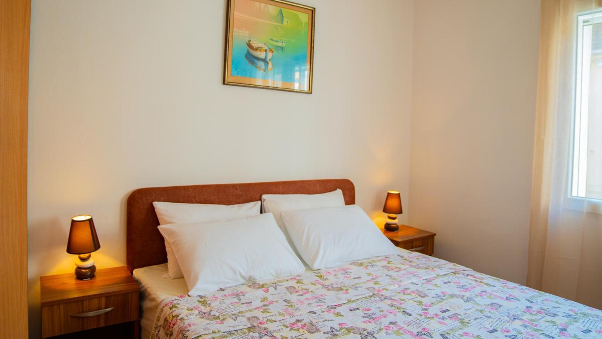 Apartmani Ana Tivat Exteriör bild